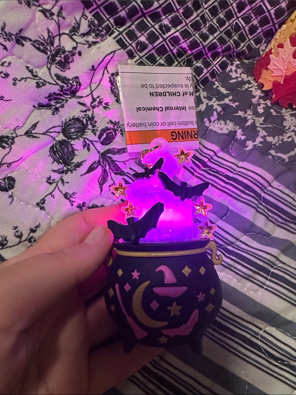Witch Cauldron Pocketbac Holder